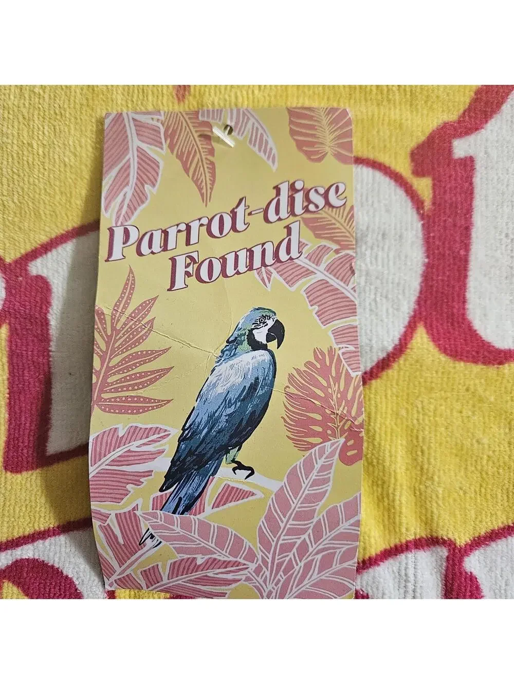New Outdoor Oasis Parrot Beach Towel, Parrot-dise Found 30